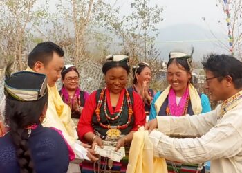 गिन्नाब पोङ्जलाई दश हजार रुपैया आर्थिक सहयोग