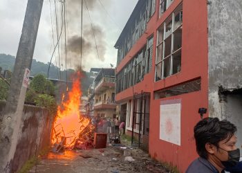 पार्टी कार्यालय व्यक्तिको निजि सम्पत्तिमा तोडफोड आगजनी गर्नेलाई नेकपा (एमाले) धरान उपमहानगर कमिटीको कार्वाहीको माग 