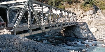 बरुण खोलामा अवैध सर्वे भइरहेको आशंकामा २४ घन्टे उर्दी